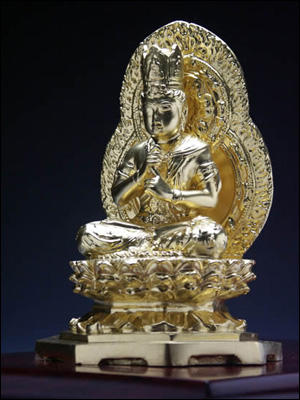 47138-仏教仏像「大日如来(金色)」
