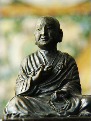 48796-極小仏像「弘法大師 空海(座)」