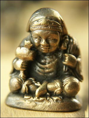 61037-極小仏像「七福神 大黒天(座)」