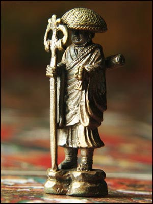 61102-極小仏像「弘法大師 空海(立)」