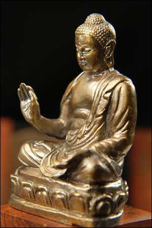 61319-極小仏像「釈迦如来」