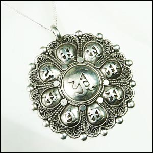 48756-チベットペンダント「胎蔵界曼荼羅」